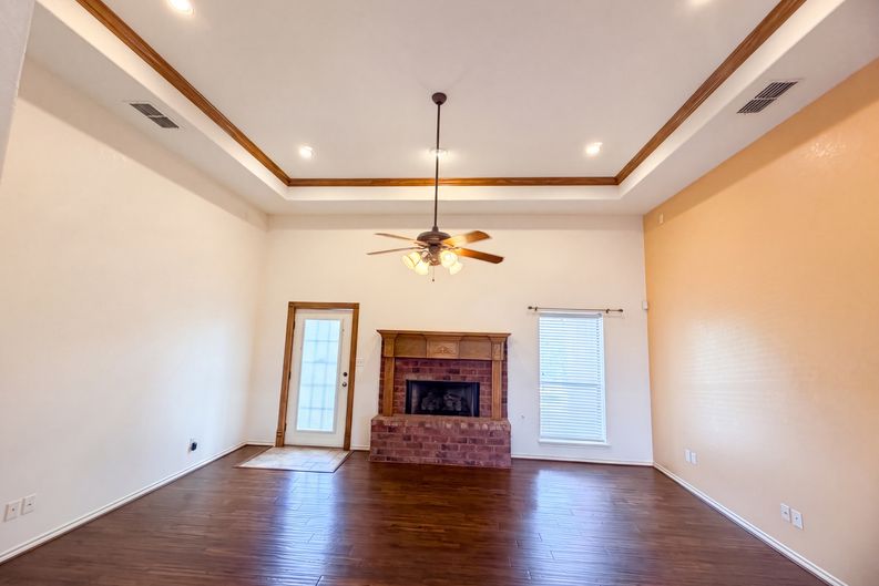 Photo 3 of 53 of 14925 Beal Dr, Corpus Christi, TX
