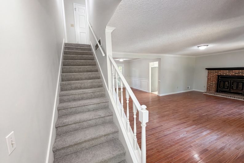 Photo 8 of 29 of 260 Woodwinds Dr, Columbia, SC