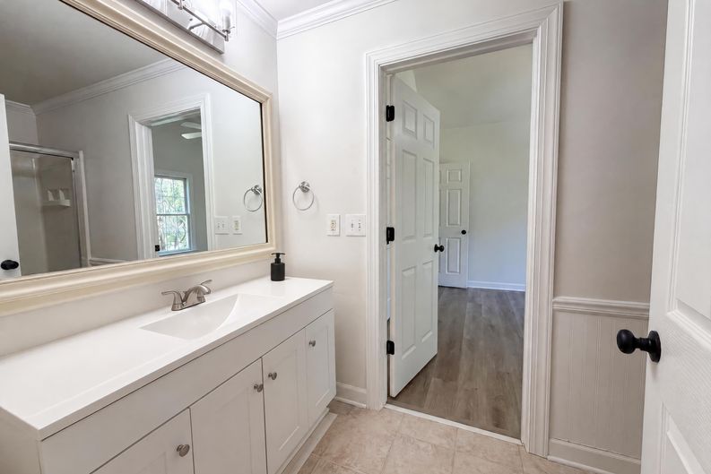 Photo 25 of 31 of 12209 Willingdon Rd, Huntersville, NC