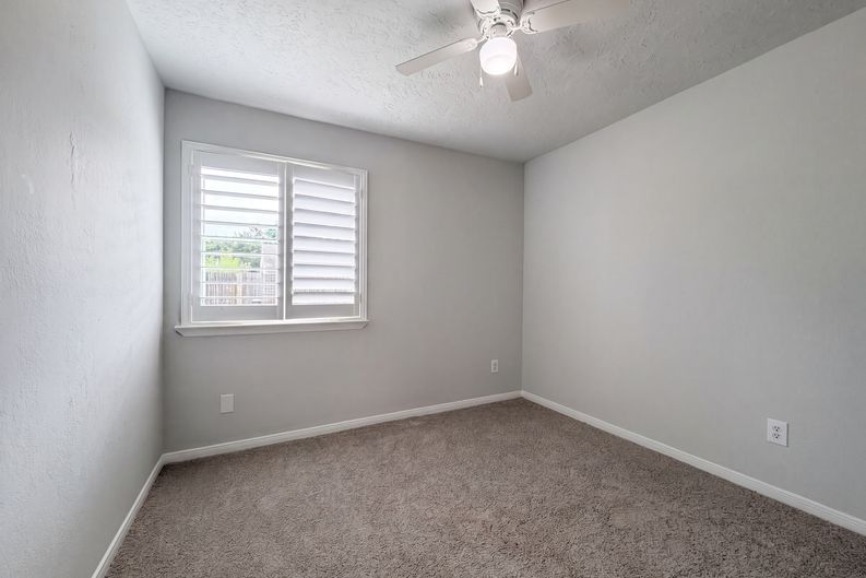 Photo 4 of 21 of 807 Mountain Meadows Dr, Katy, TX