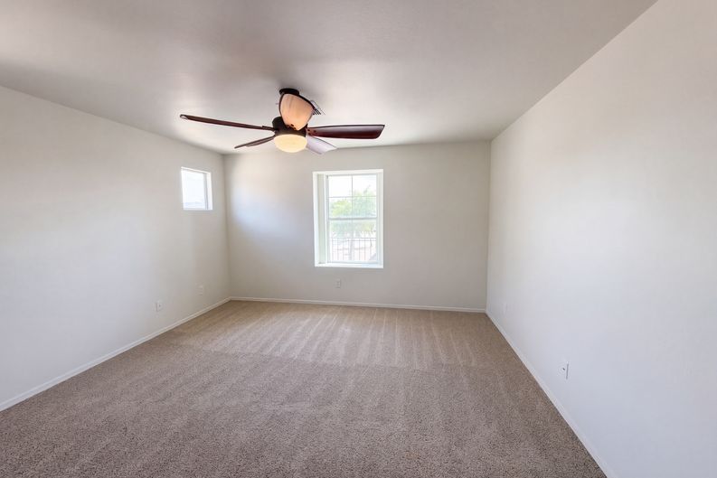 Photo 4 of 68 of 5416 W Albeniz Pl, Phoenix, AZ