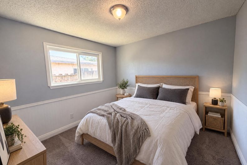 Photo 13 of 17 of 15929 La Verida Dr, Victorville, CA