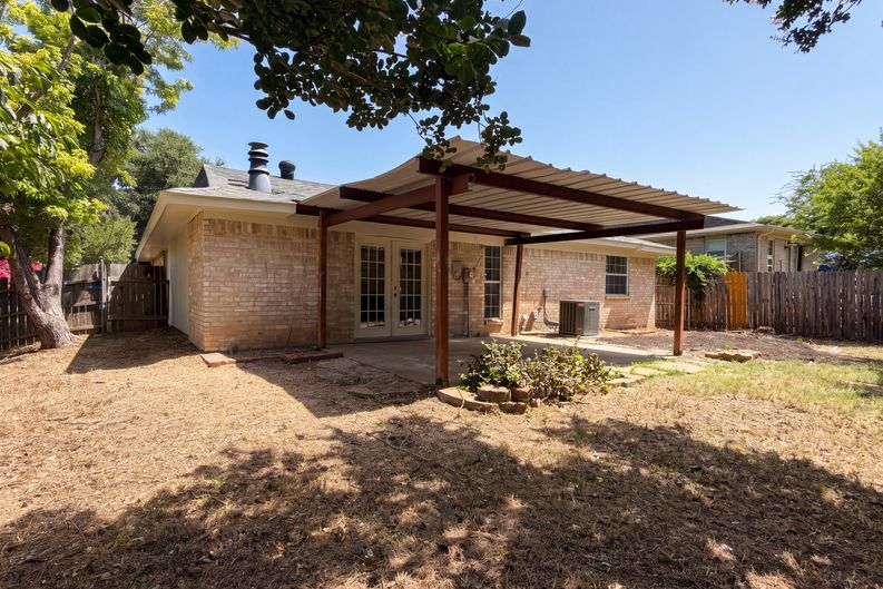Photo 23 of 25 of 5608 Cherilee Ln, Haltom City, TX