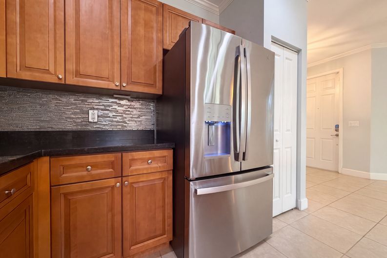 Photo 22 of 30 of 4967 NW 59th St, Tamarac, FL