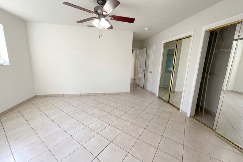 Photo 4 of 21 of 10001 SW 99th Ave, Miami, FL