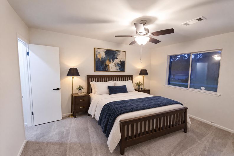 Photo 5 of 14 of 3118 Caliente Ln, Rex, GA