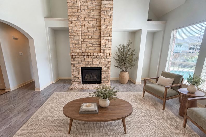 Photo 8 of 36 of 15822 Maple Shores Dr, Houston, TX