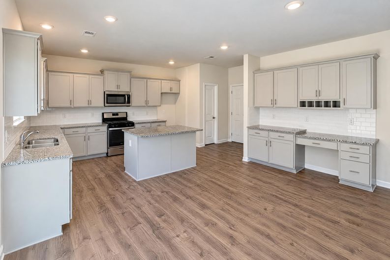 Photo 7 of 52 of 6478 Bellawood Dr, Trinity, NC