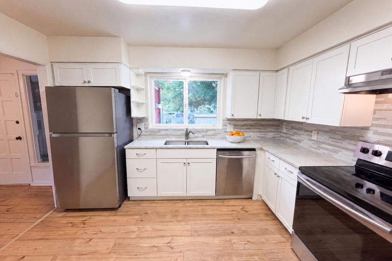 Photo 6 of 29 of 3352 W Aksarben Ave, Littleton, CO