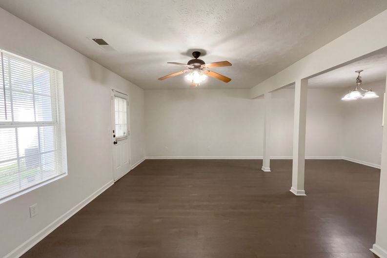 Photo 12 of 23 of 4041 Browne Ct, Conley, GA