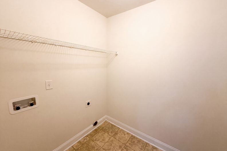 Photo 18 of 22 of 2321 Willow Shade Ln, Loganville, GA