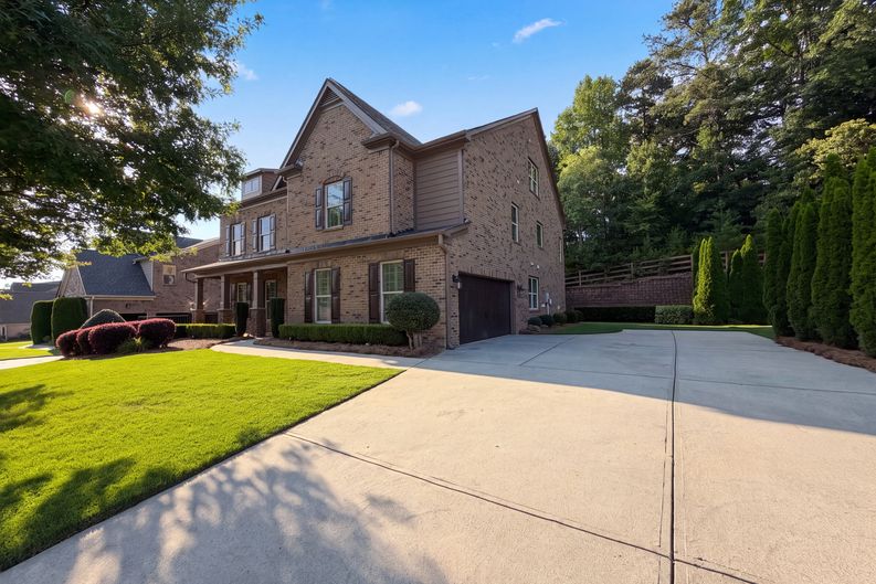 Photo 60 of 63 of 8785 Ellesmere Dr, Cumming, GA
