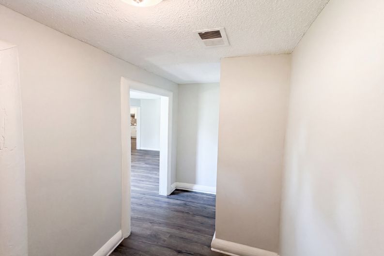 Photo 19 of 23 of 1328 Baffin Bay Rd, Columbia, SC