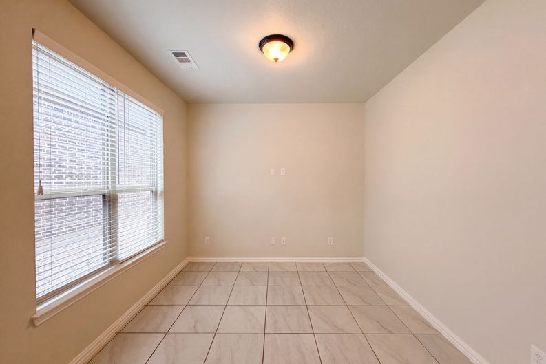 Photo 23 of 39 of 9332 Kaitlyn Ct, Lantana, TX