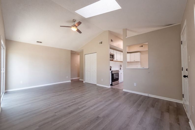 Photo 3 of 16 of 1549 Bingham Dr, Fayetteville, NC