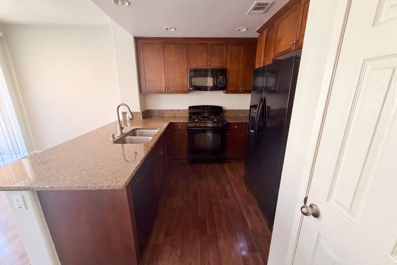 Photo 5 of 22 of 1115 Calabria St, Santee, CA