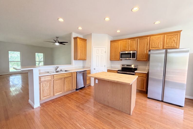 Photo 6 of 27 of 1031 Cutter St, Cincinnati, OH