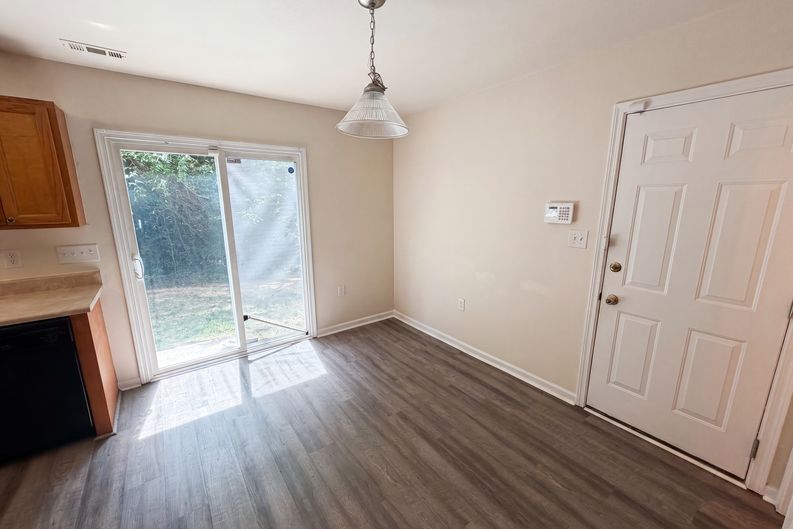 Photo 6 of 19 of 1131 Jordans Pond Ln, Charlotte, NC