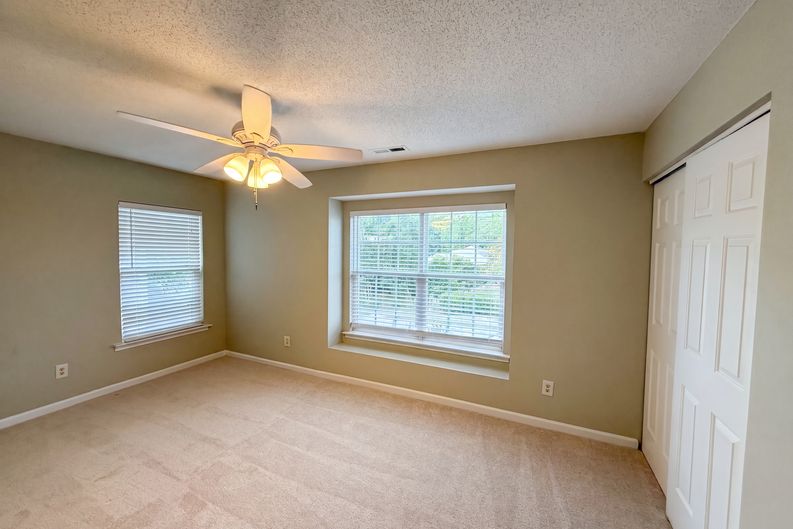 Photo 4 of 19 of 1812 Devonridge Dr, Fuquay Varina, NC