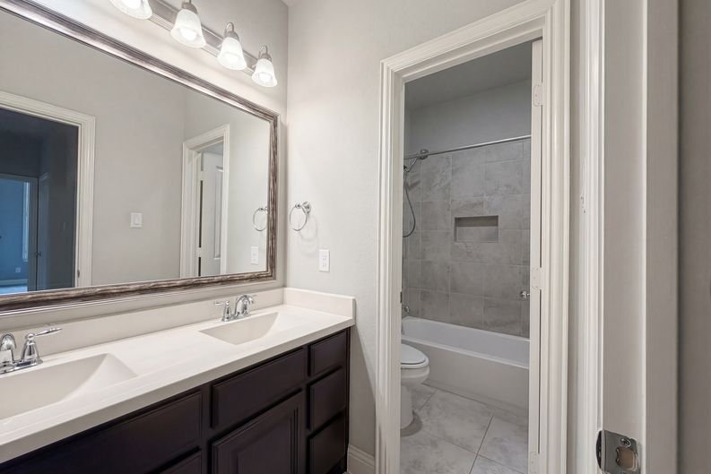 Photo 13 of 19 of 2613 Oak Blossom Dr, McKinney, TX