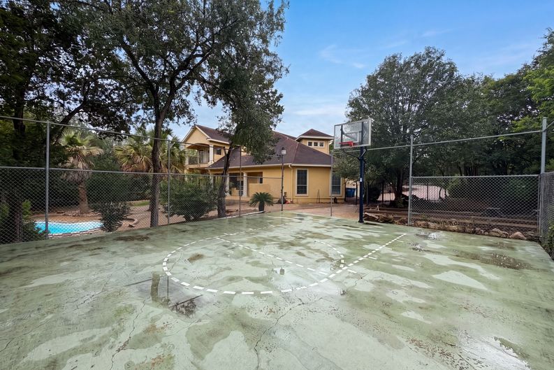 Photo 24 of 26 of 20646 Wahl Ln, San Antonio, TX