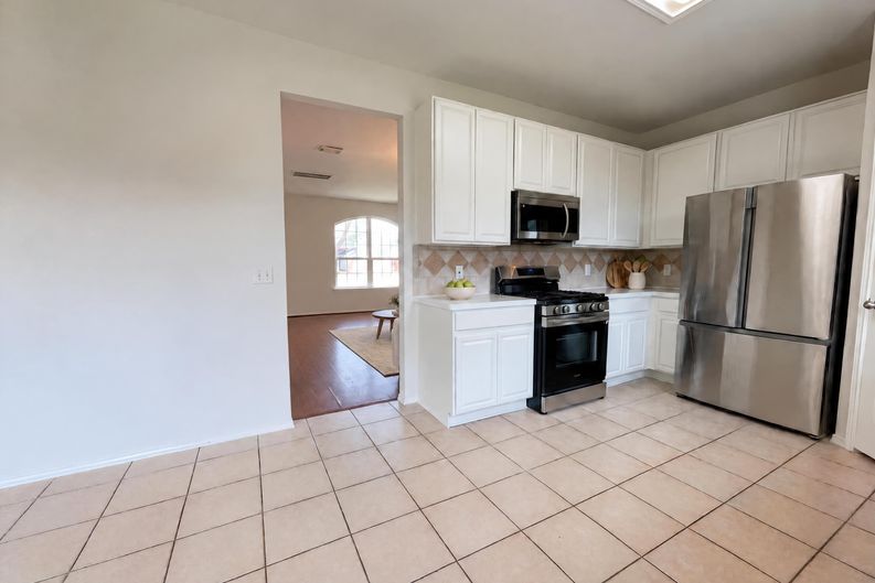 Photo 11 of 22 of 11919 Leaf Oak Dr, Houston, TX