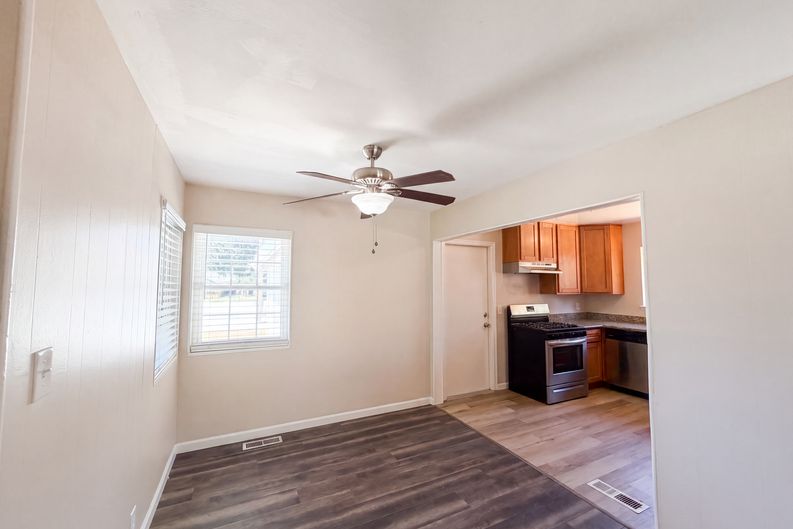 Photo 6 of 34 of 9232 Don Boriga Way, Stockton, CA