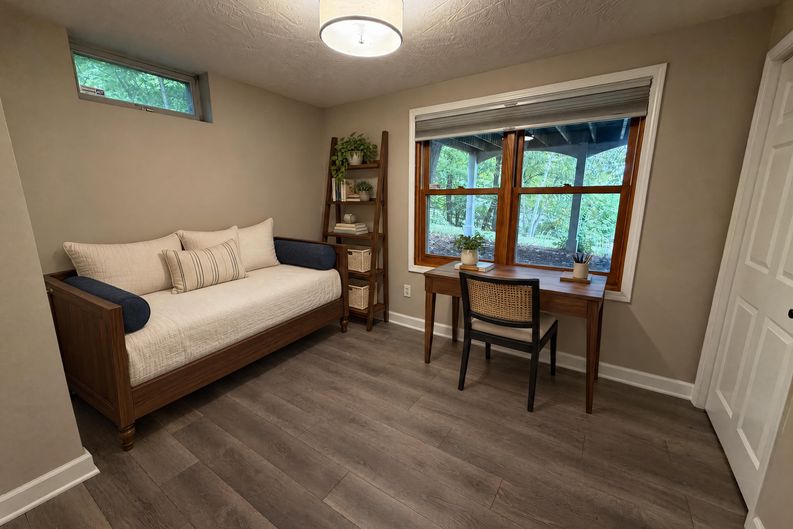 Photo 13 of 16 of 6710 Hopi Rd, Chanhassen, MN
