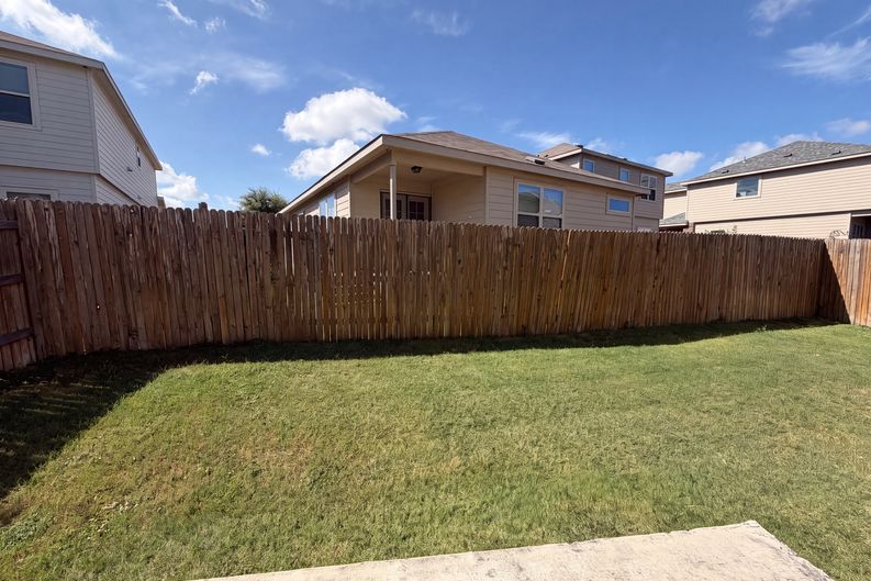 Photo 16 of 18 of 276 Circle Way, Jarrell, TX