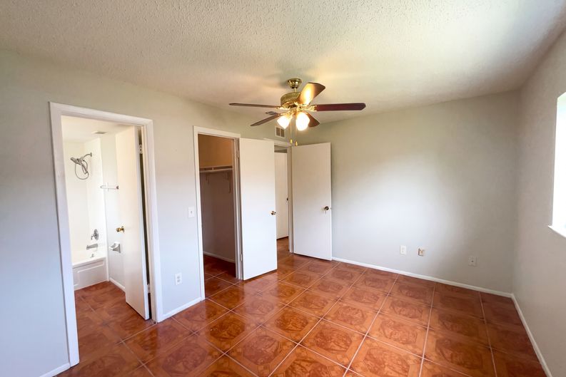 Photo 16 of 27 of 4805 Beacon St, Orlando, FL
