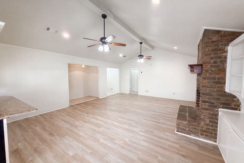 Photo 10 of 18 of 3206 Brookdale Ct, Deer Park, TX