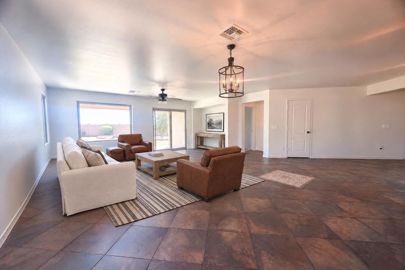 Photo 6 of 18 of 859 W Desert Seasons Dr, San Tan Valley, AZ