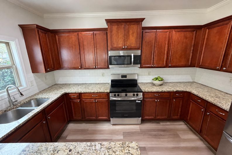 Photo 16 of 39 of 9518 Rushmore Cir, Braselton, GA