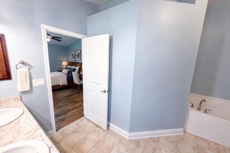 Photo 15 of 26 of 1229 Longville Cir, Tavares, FL