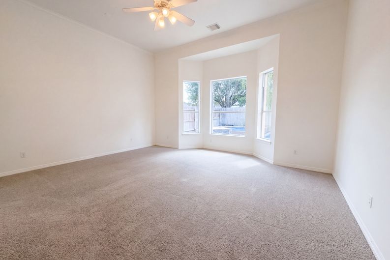 Photo 4 of 40 of 25719 Shady Spruce Ln, Katy, TX
