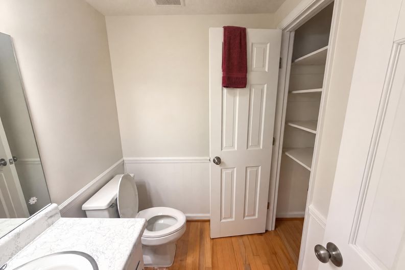 Photo 10 of 45 of 2215 Angela Dr SW, Lilburn, GA