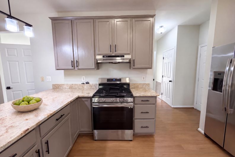 Photo 7 of 25 of 2800 Orchard Summit Ct, Hyattsville, MD