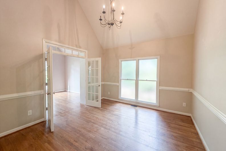 Photo 6 of 34 of 2299 Camden Dr SW, Marietta, GA
