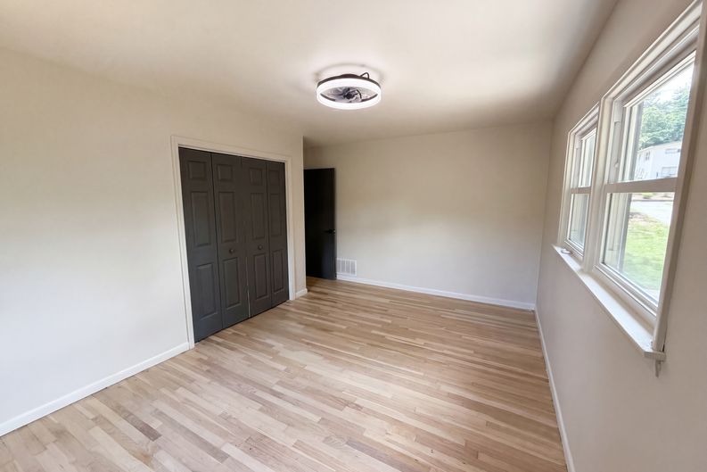 Photo 15 of 30 of 3807 Greenhill Dr, Atlanta, GA