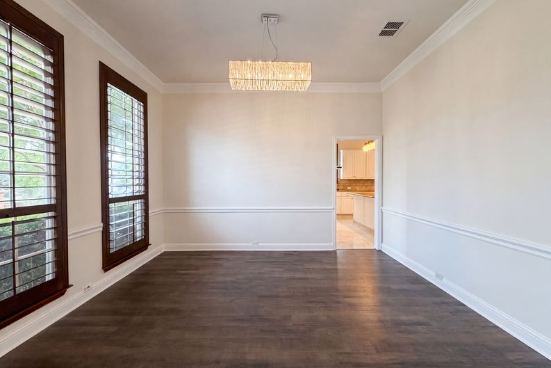 Photo 12 of 33 of 1429 Greenbriar Dr, Allen, TX