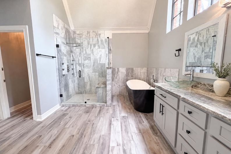 Photo 13 of 27 of 6127 Willowcrest Ct, Spring, TX
