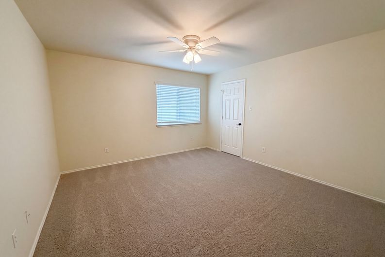Photo 20 of 24 of 6206 Suellen Ln, Killeen, TX