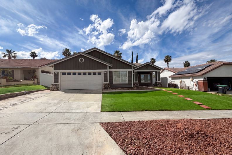Photo 6 of 34 of 3630 Vanderbilt Dr, Corona, CA