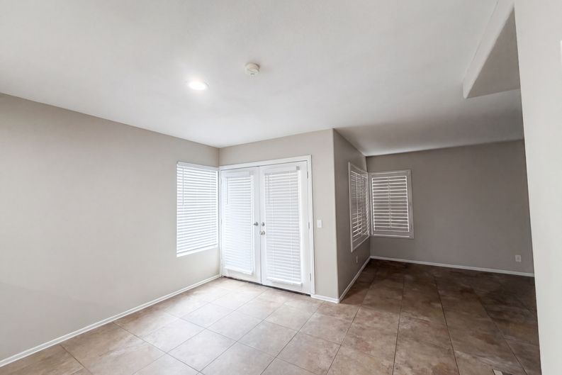 Photo 4 of 22 of 39676 Ridgedale Dr, Murrieta, CA