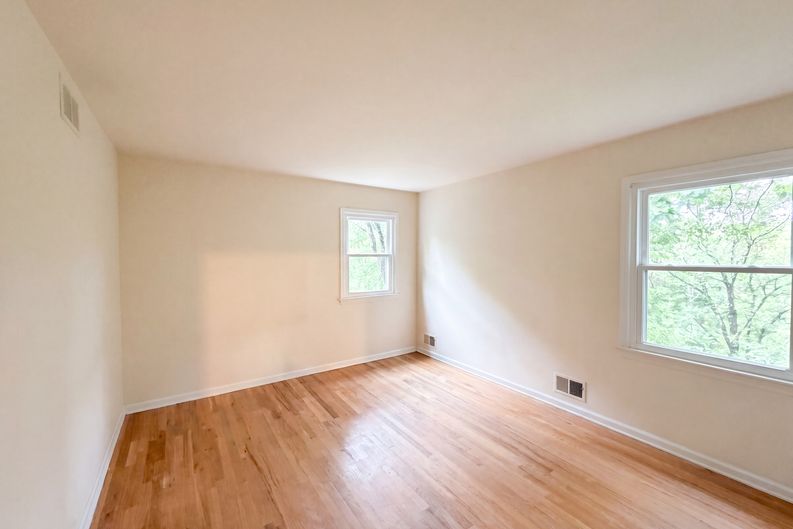 Photo 4 of 35 of 101 Wexford Way, Basking Ridge, NJ