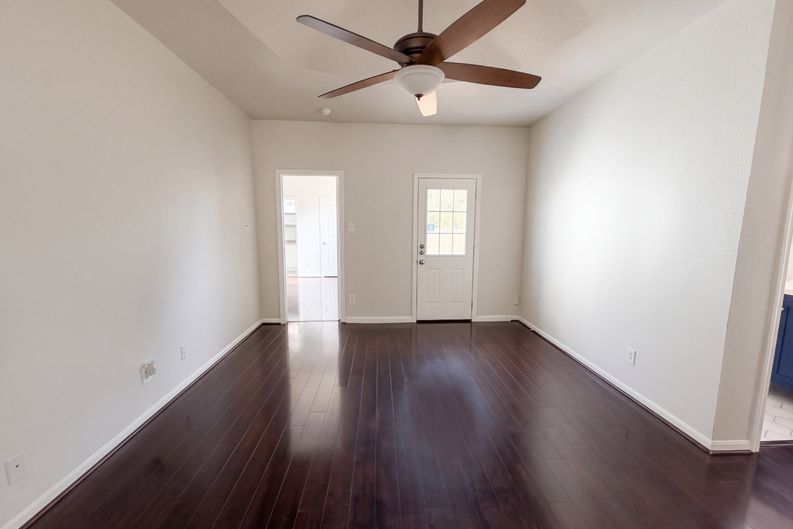 Photo 3 of 14 of 4519 Marcell Ave, Dallas, TX