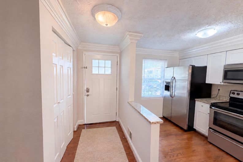 Photo 10 of 57 of 8769 Kanawha Ct, Lorton, VA
