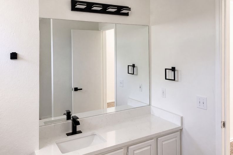 Photo 12 of 20 of 13800 Spring Heath Rd, Pflugerville, TX