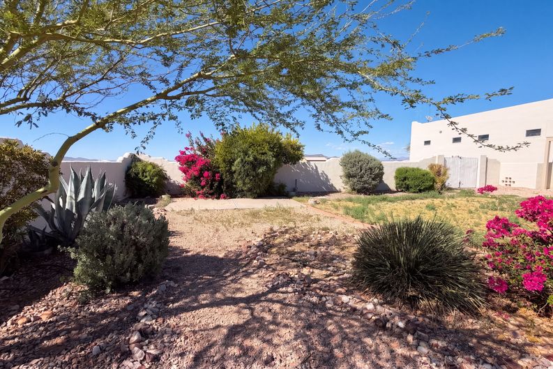 Photo 6 of 66 of 51340 W Iver Rd, Aguila, AZ