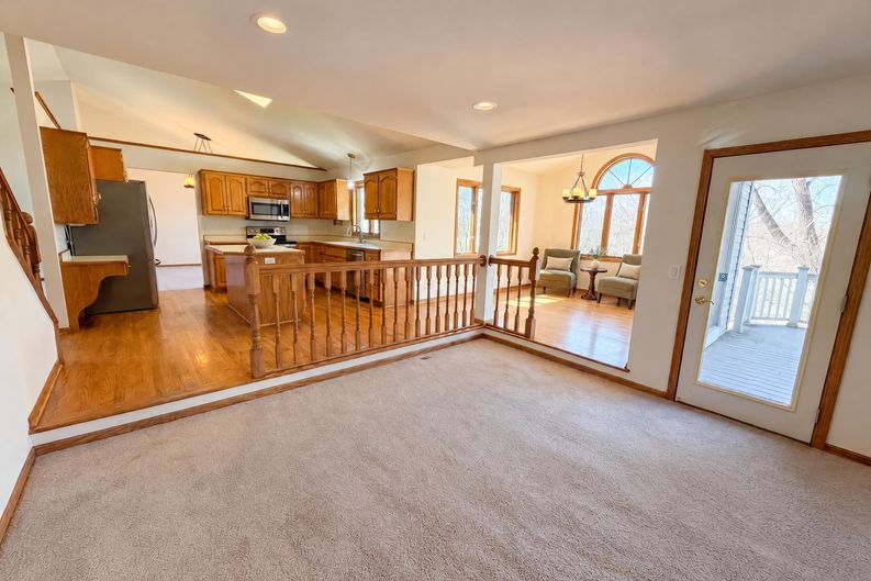 Photo 7 of 38 of 8433 Upland Ln N, Maple Grove, MN